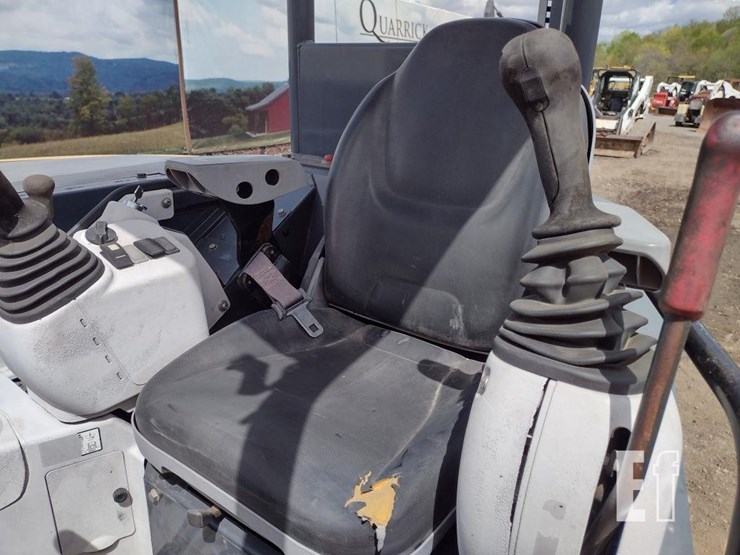 2015-deere-50g-image-9