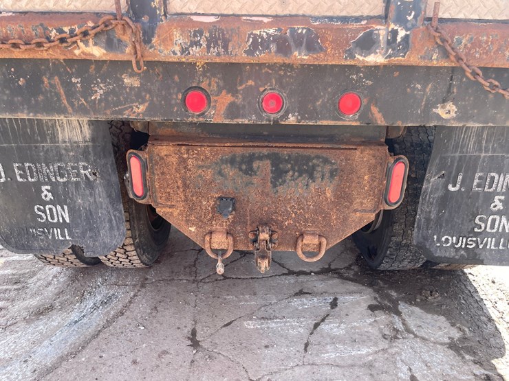 #4015-•-2004-freightliner-dump-truck-(has-wi-title)-image-52