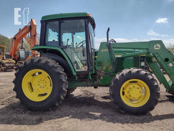 john-deere-6210-image-22
