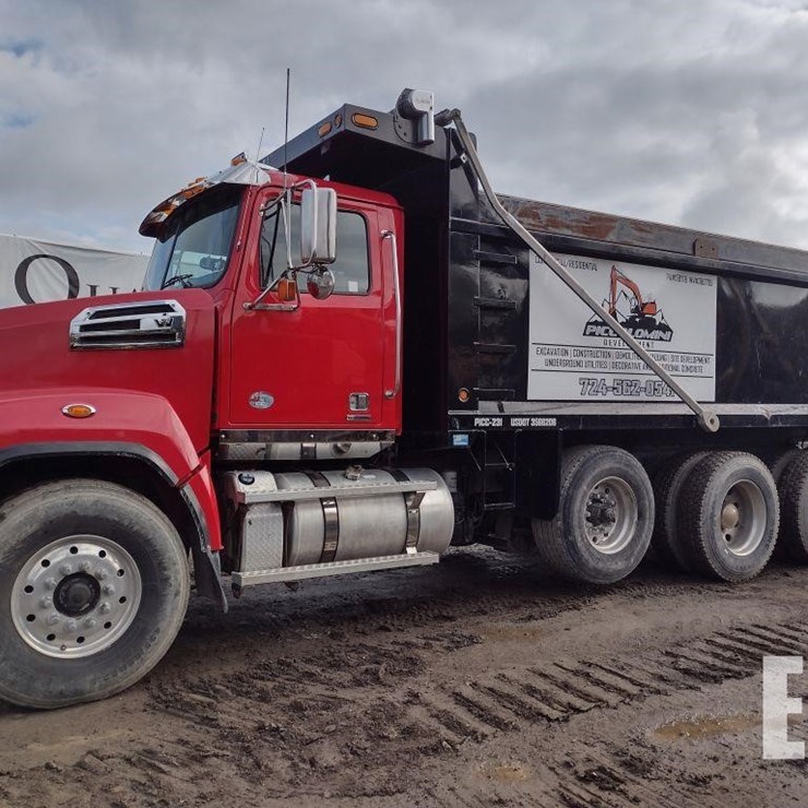 2019 WESTERN STAR 4700