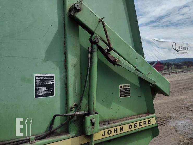 john-deere-410-image-9
