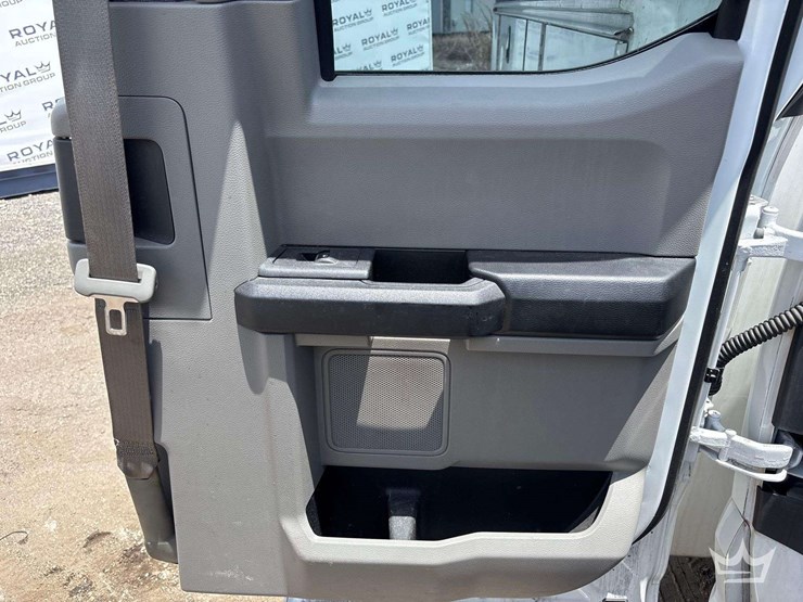 2019-ford-f450-image-31