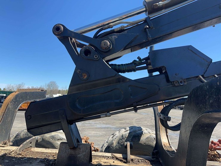 2017-john-deere-1910-image-17