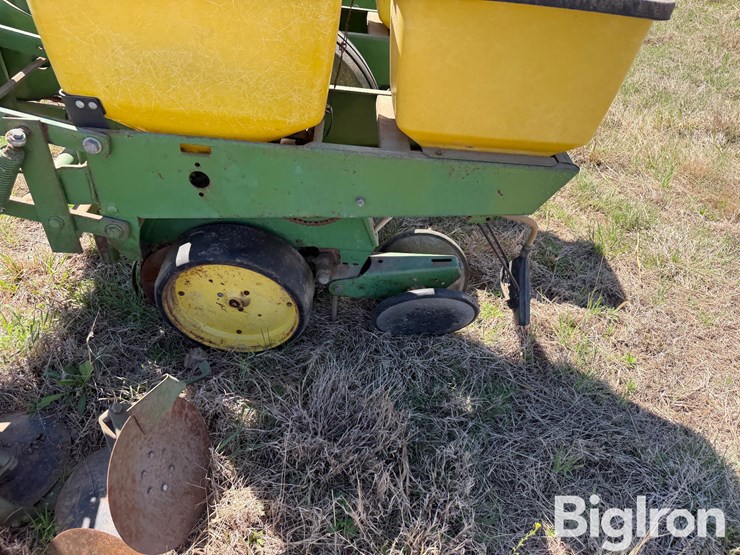 john-deere-7100-image-10