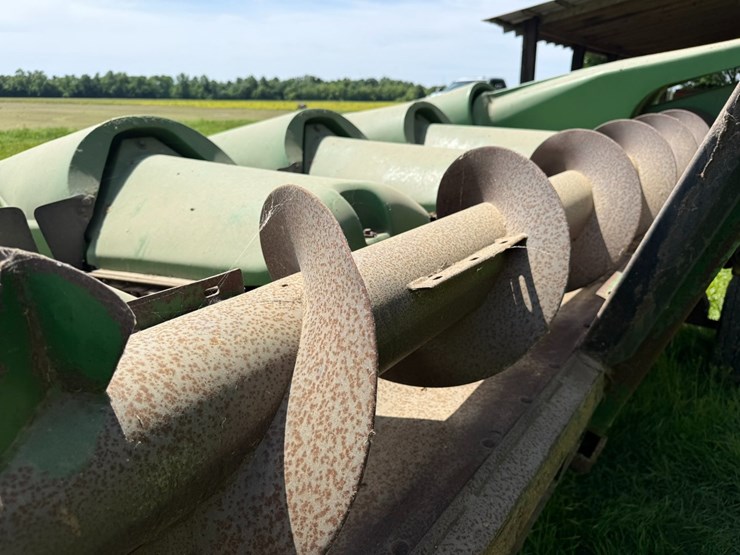 john-deere-8-image-21