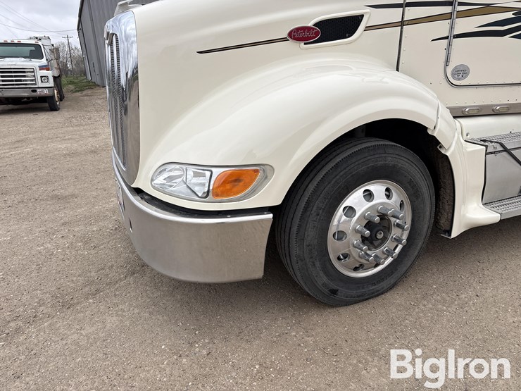 2011-peterbilt-386-image-9