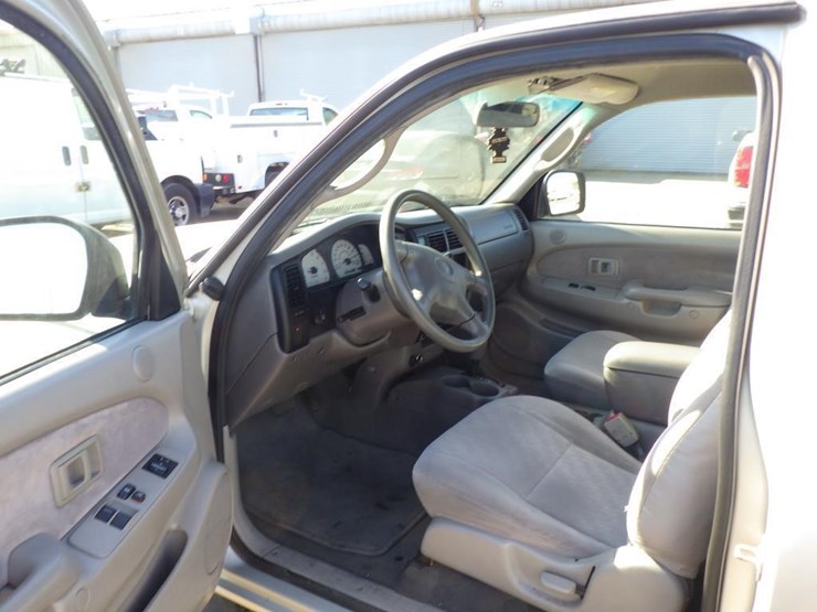 2002-toyota-tacoma-image-5