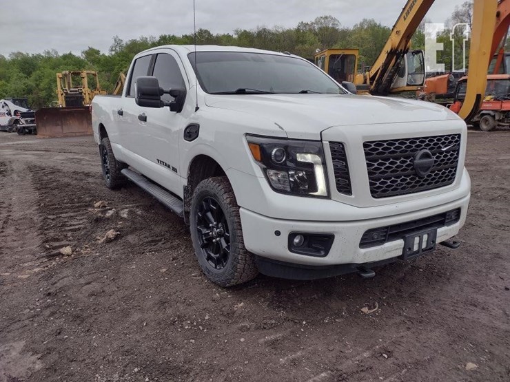 2019-nissan-titan-image-31