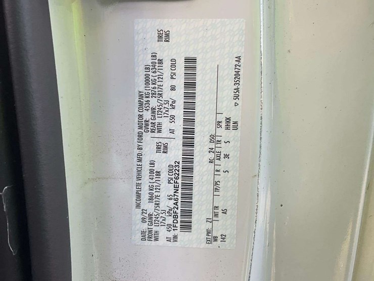 2022-ford-f250-image-10