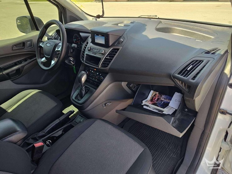 2019-ford-transit-connect-image-26