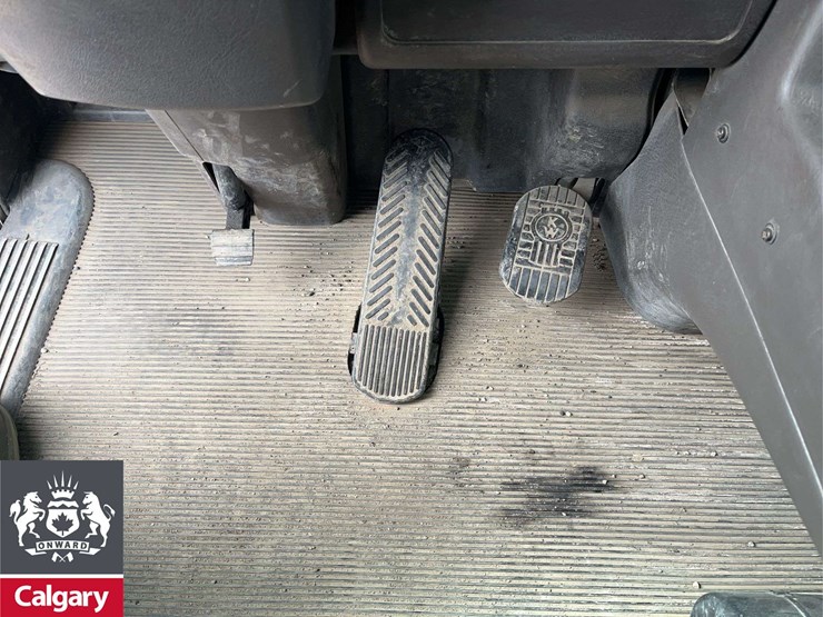 2014-kenworth-t800-image-15