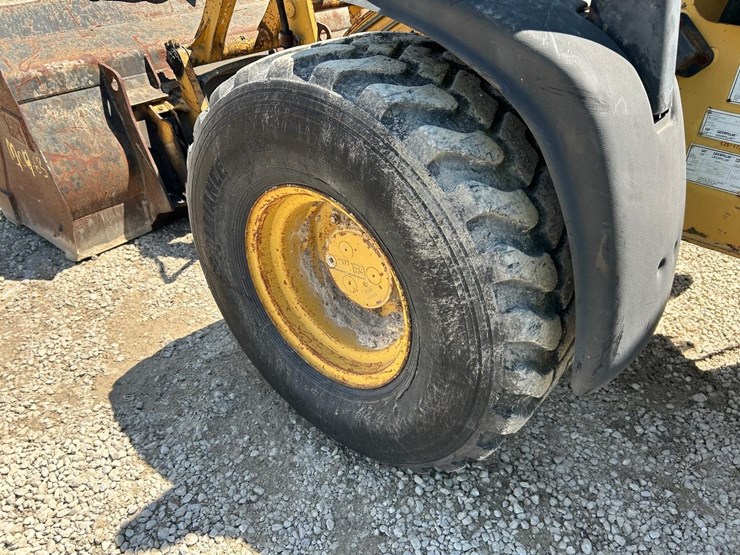 caterpillar-906-image-17