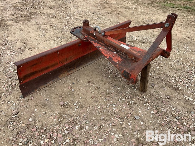massey-ferguson-16-image-3