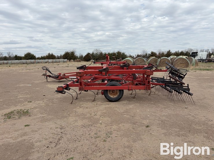 case-ih-4300-image-8