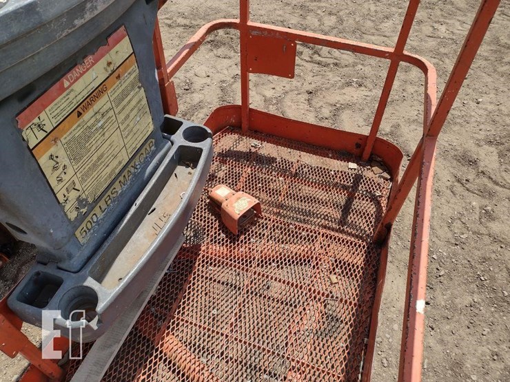 2002-jlg-600ajn-image-11