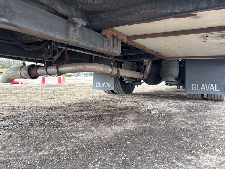 2015-ford-f750-image-30