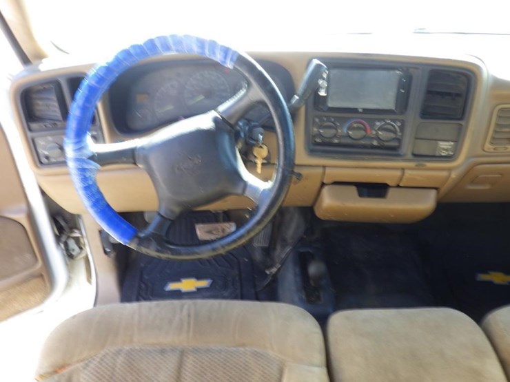 2000-chevrolet-2500-image-7