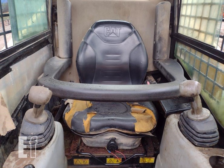 2005-caterpillar-277b-image-7