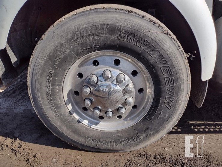 2007-kenworth-w900-image-27