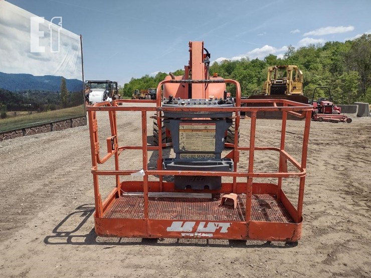 2002-jlg-600ajn-image-2