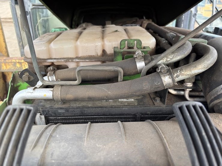 2001-john-deere-6410-image-57
