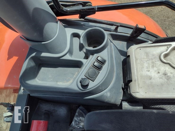 2021-kubota-m7-132-image-9