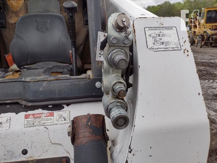 2007-bobcat-s250-image-22