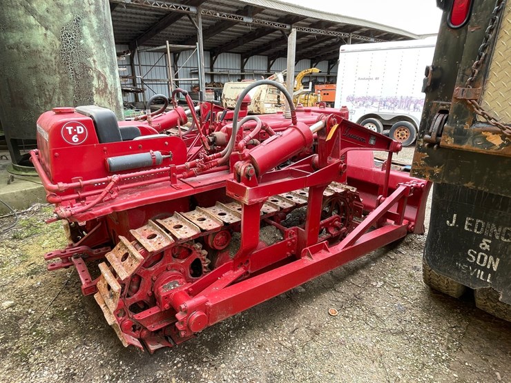 #4087-•-international-antique-dozer-image-4