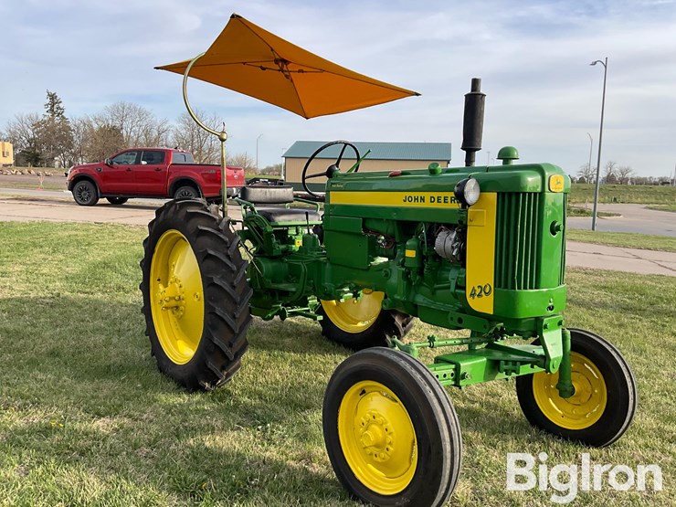 1957-john-deere-420-image-3