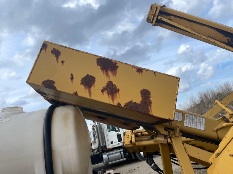 #4020-•-2004-international-truck-with-tree-spade-(has-wi-title)-image-44
