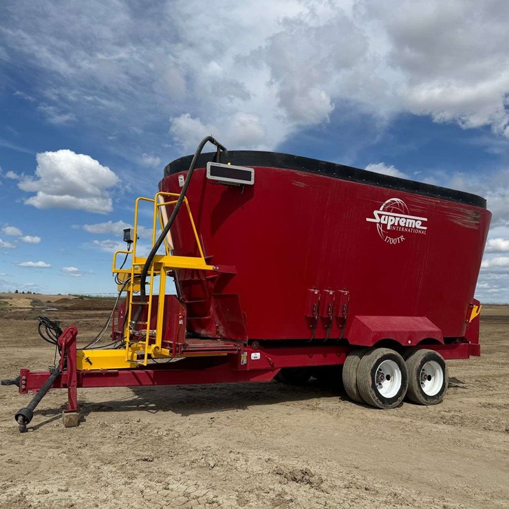 2022 Supreme 1700TR Mixer - Othello, WA