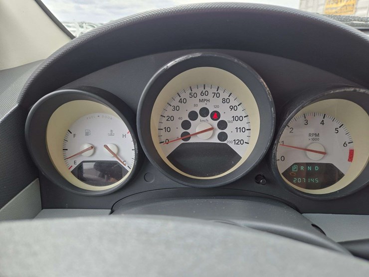 2007-dodge-caliber-sxt-image-12