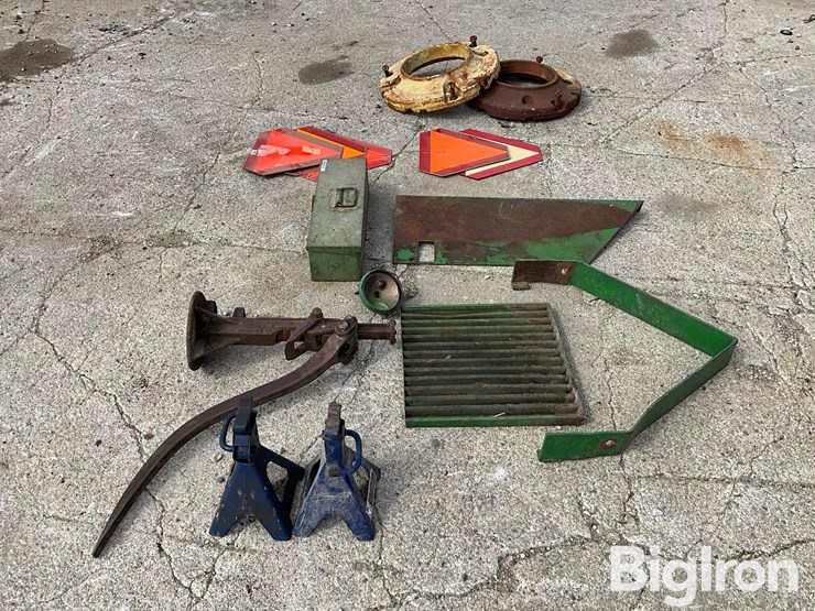 john-deere-17-image-8
