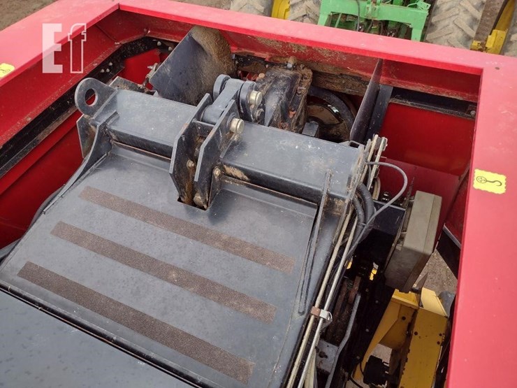 new-holland-bb940-image-42