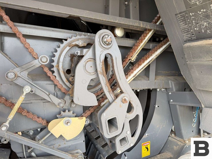 2022-massey-ferguson-2270-image-29