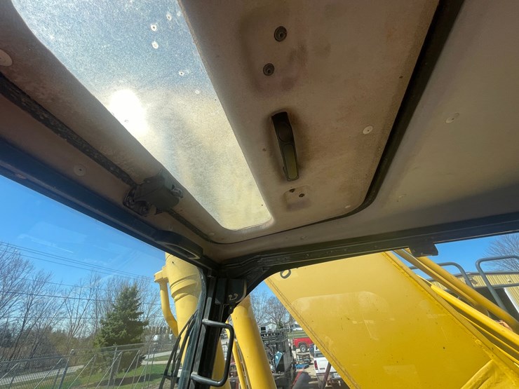 2015-komatsu-pc360-lc-10-image-54