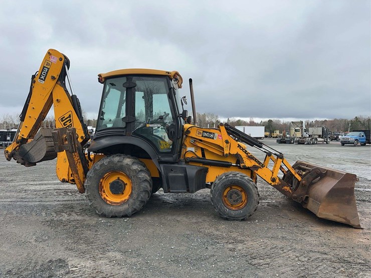 2010-jcb-3cx-image-4