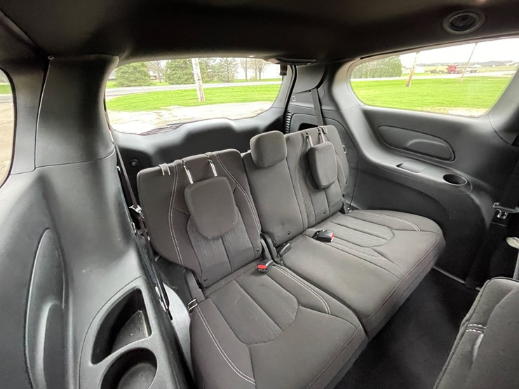 2018-chrysler-pacifica-image-40