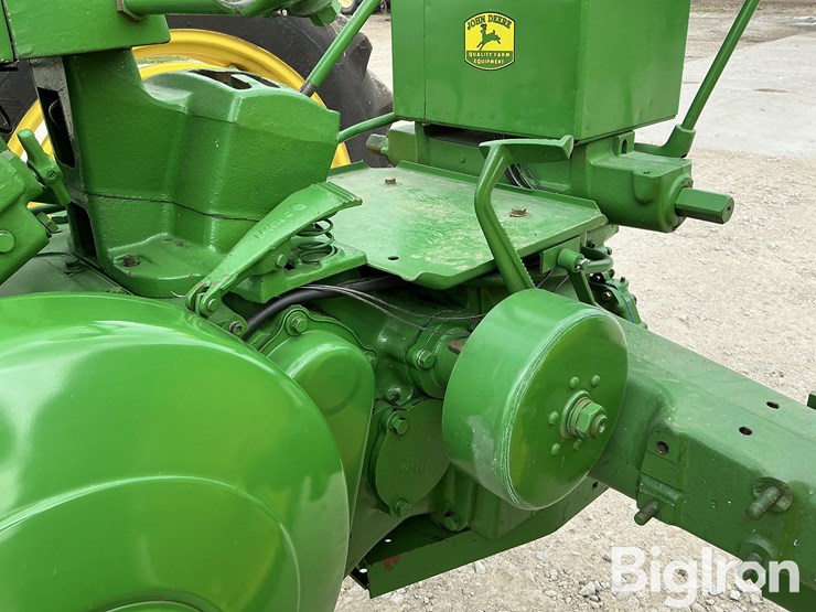 1954-john-deere-60-image-16