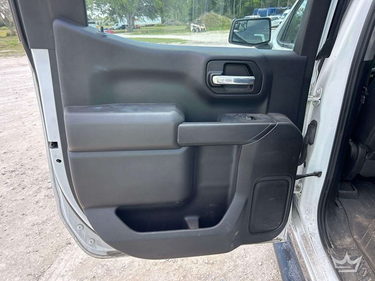 2021-chevrolet-silverado-1500-image-21