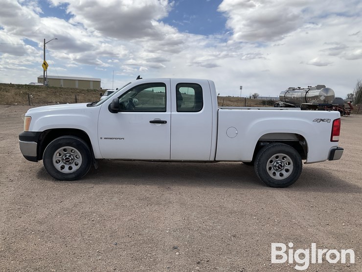 2007-gmc-sierra-1500-image-8