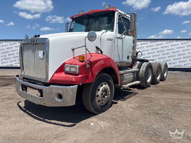 2007-western-star-4900sa-image-1