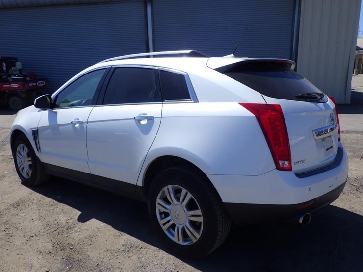 2014-cadillac-srx-image-4