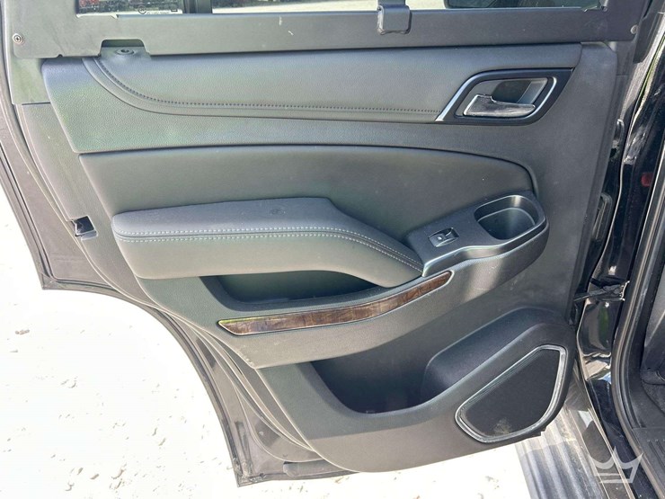 2019-chevrolet-tahoe-image-19