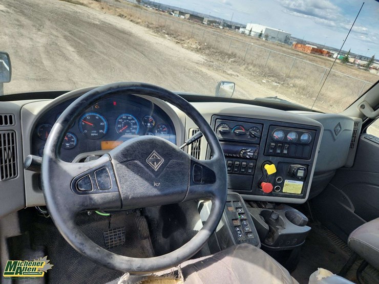 2015-international-transtar-8600-image-16