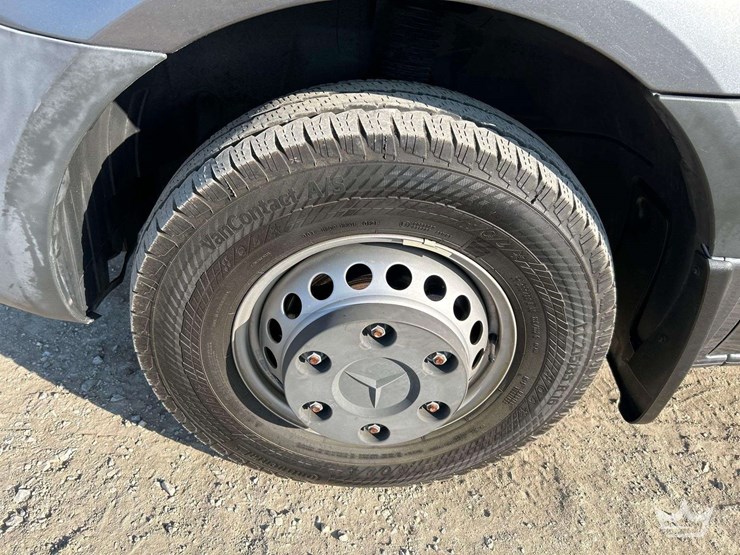 2021-mercedes-benz-sprinter-4500-image-31