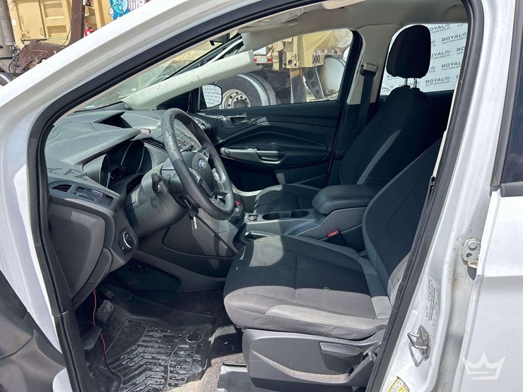 2015-ford-escape-image-12