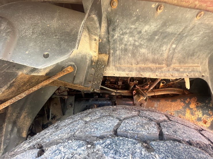 #4013-•-2000-quad-axle-mack-dump-truck-(has-wi-title)-image-50
