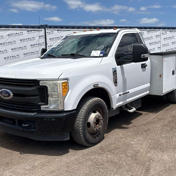 2017 FORD F350