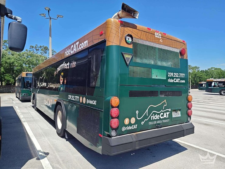 2012-gillig-low-floor-image-4
